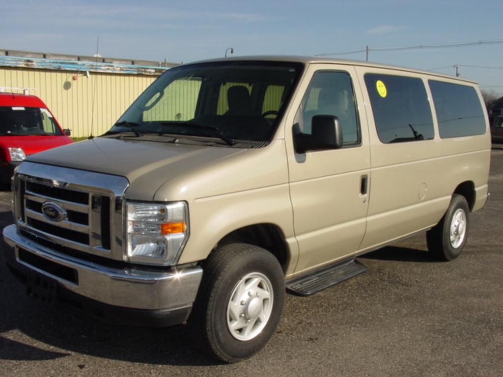 2009 ford e350 van